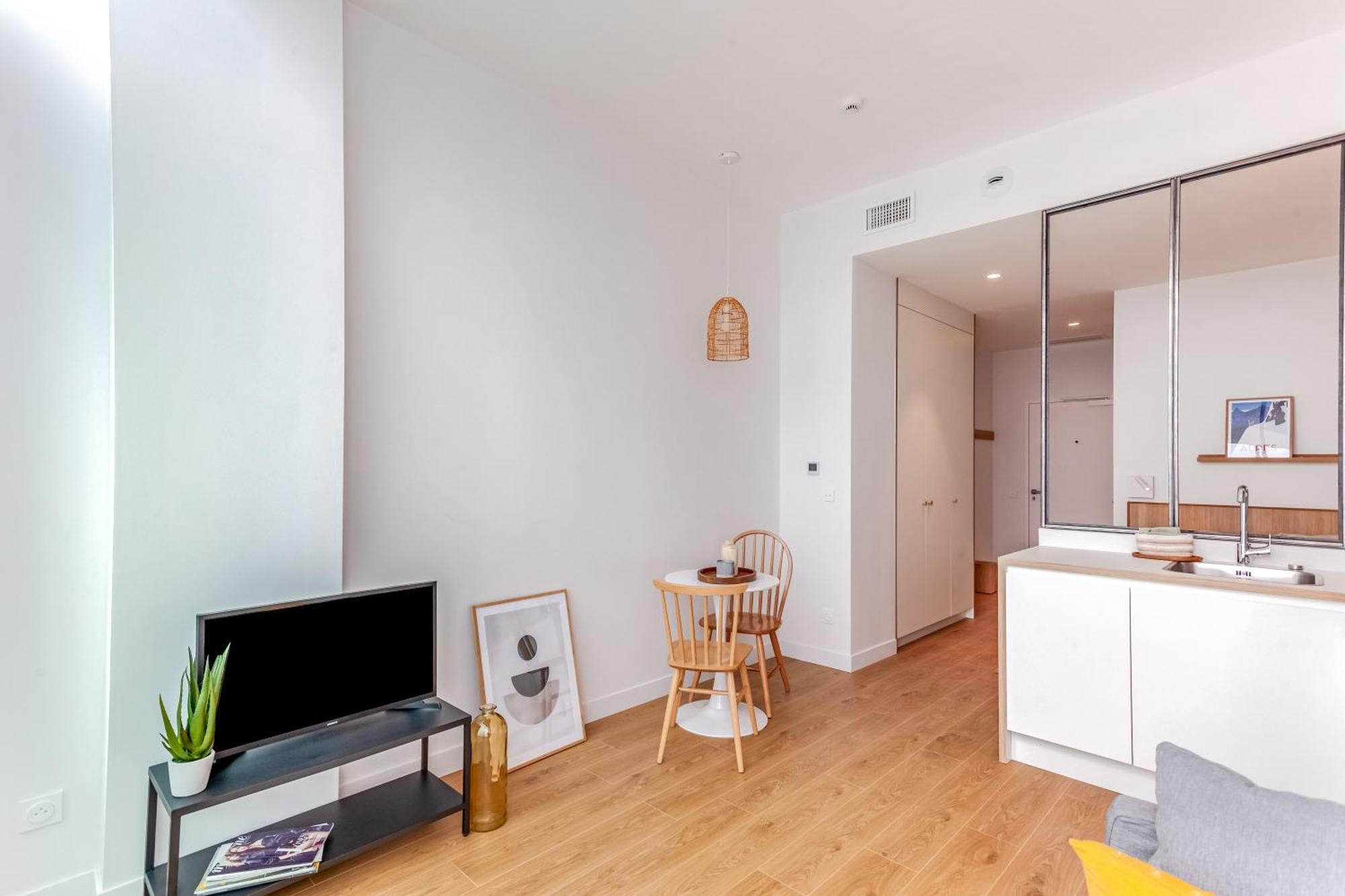 The Babel Community Hotel - Grenoble Bastille Экстерьер фото